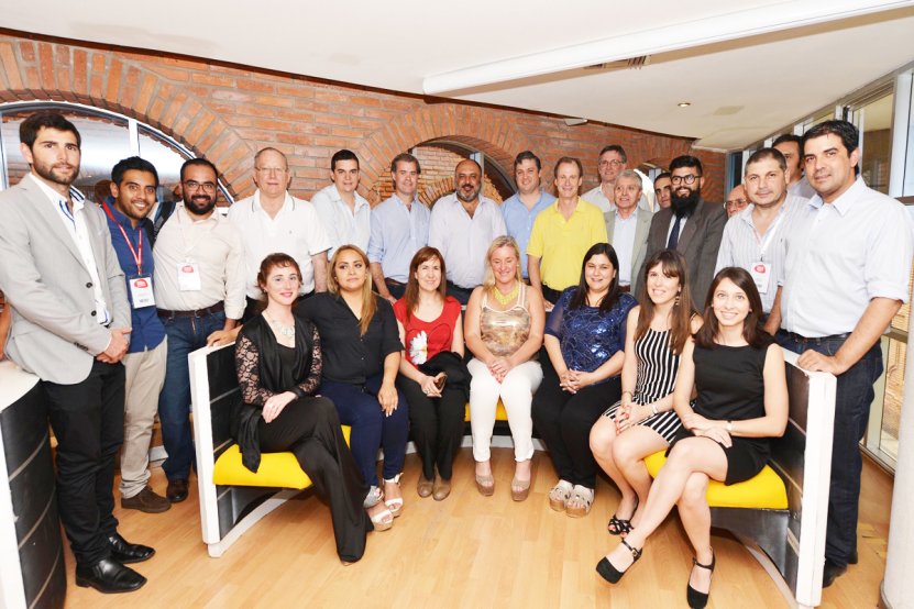 Bordet, con empresarios entrerrianos, en Bolivia.