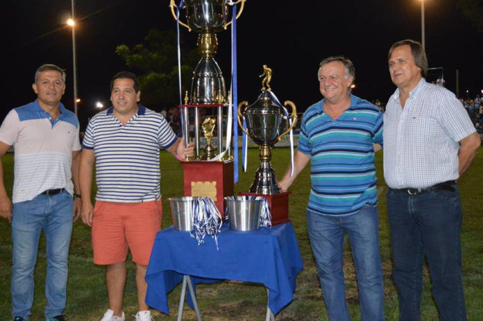 El Club Atlético Lucas González se consagró campeón tras vencer al local por 3 a 1