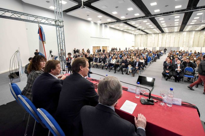 Bordet firmó el convenio con el intendente de Paraná, Sergio Varisco, y la entidad civil Polo Tecnológico para desarrollar un parque tecnológico en la capital entrerriana.