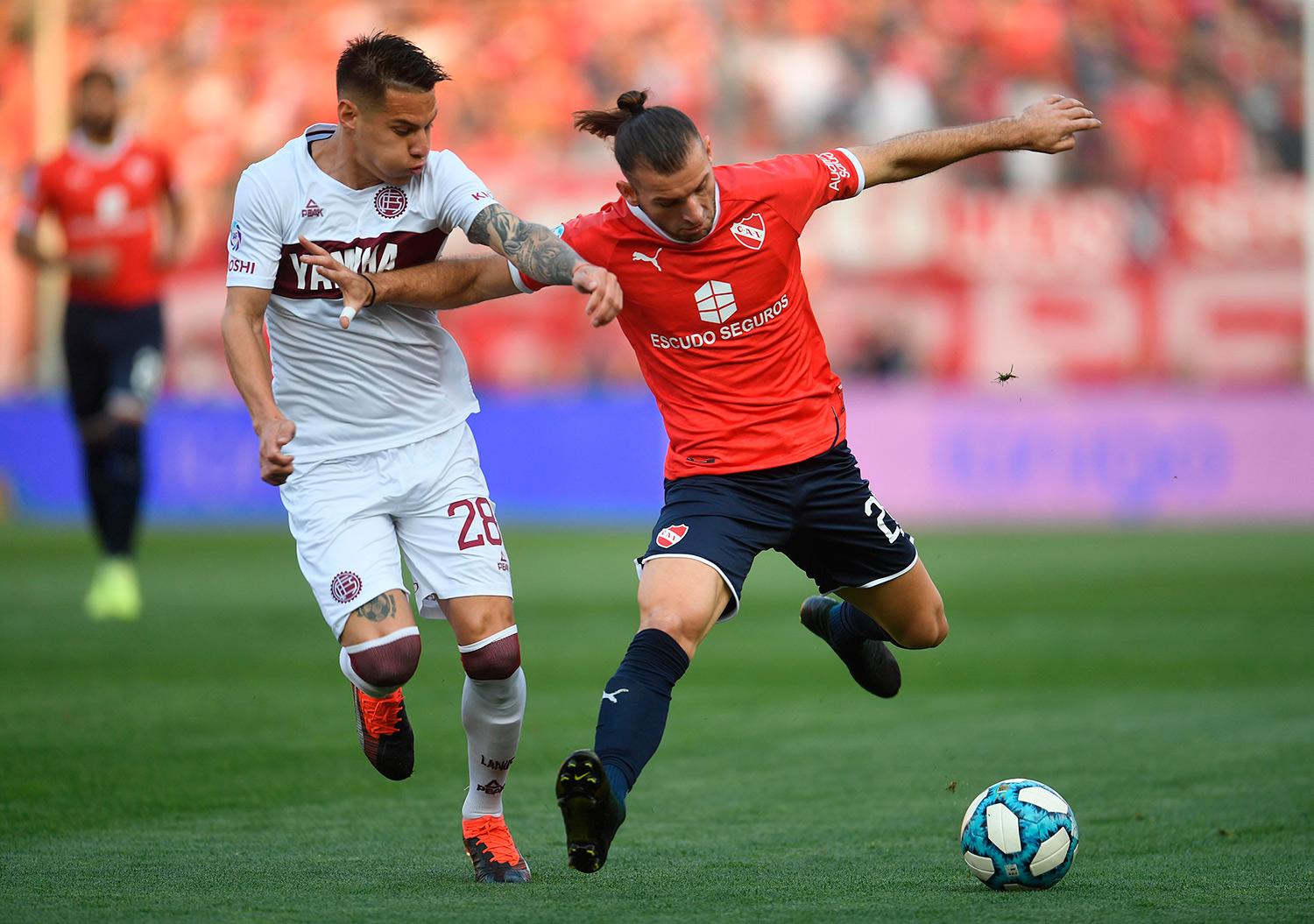 Romero empuja la recuperación de Independiente en el torneo ante Lanús