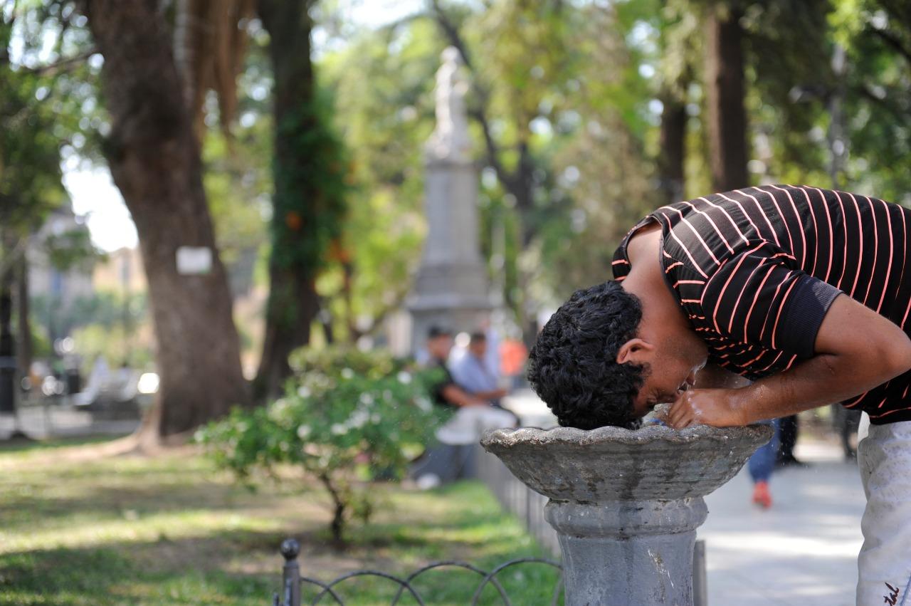 Tucumán es un horno en plena primavera: calor agobiante, con una máxima de 39°