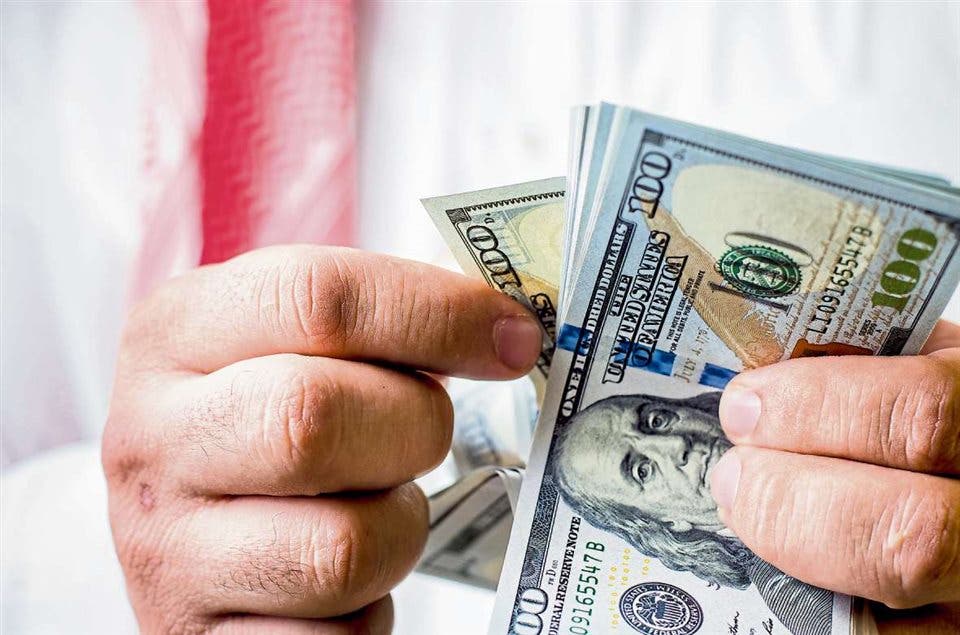 Sube el dólar. Escala más de $1 en la víspera de las elecciones